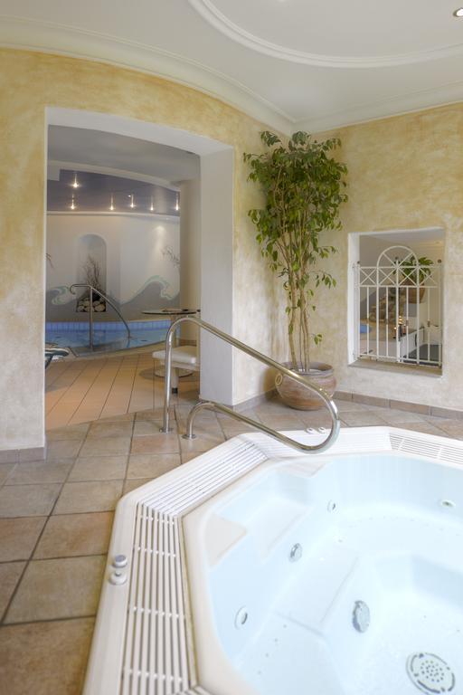 Hotel Zum Jungen Roemer Radstadt Esterno foto
